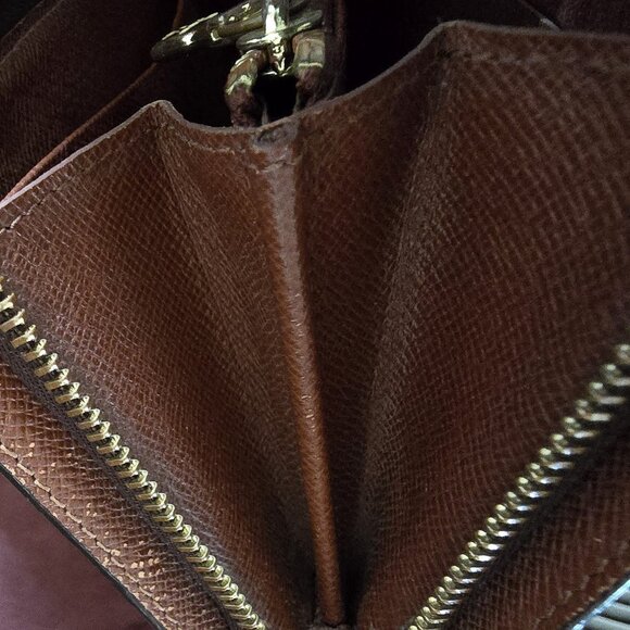 Louis Vuitton Porte Monnaie Zip Around Wallet Monogram - Picture 6 of 10